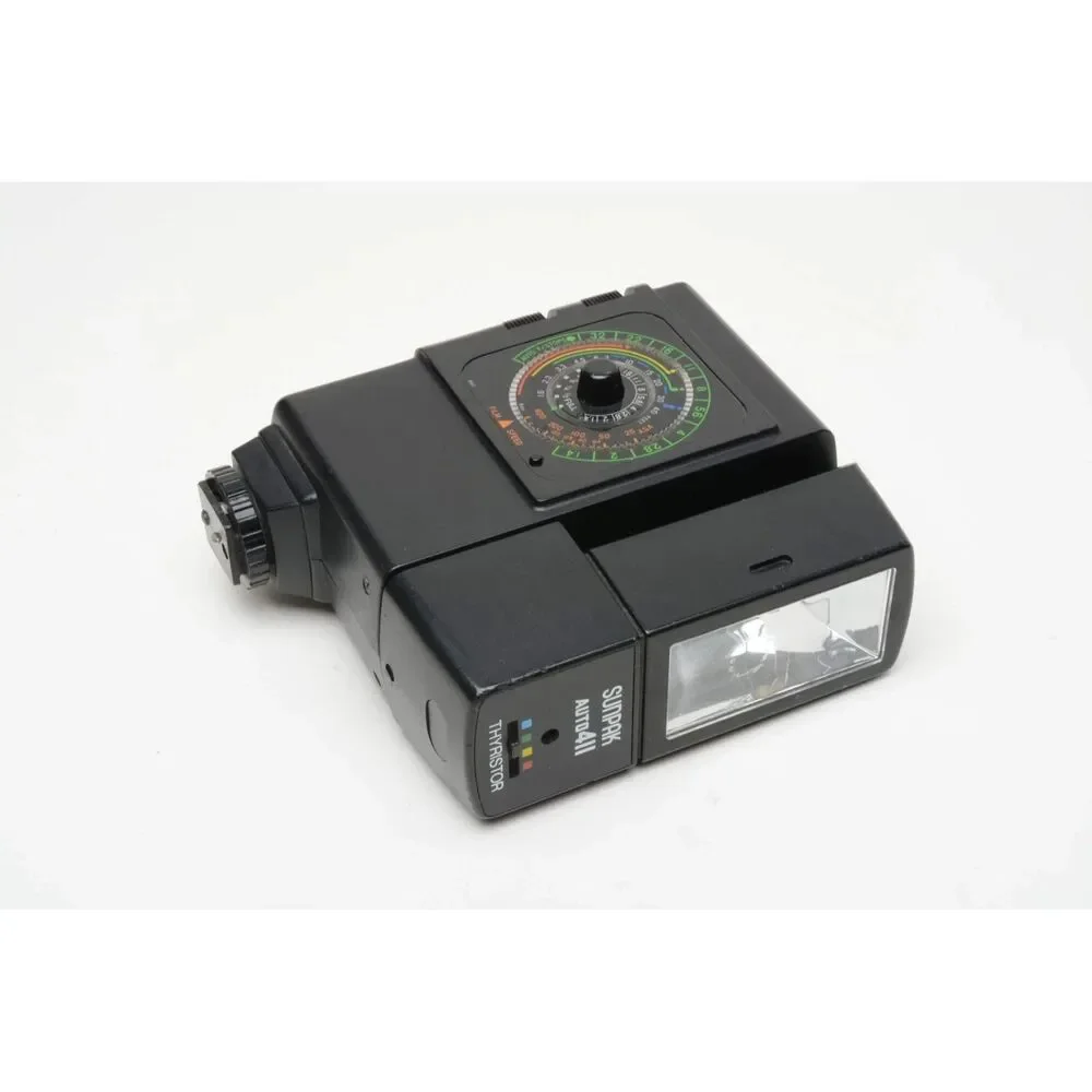 Vintage Sunpak Auto 411 Electronic flash, clean, nice design w/insytuctions